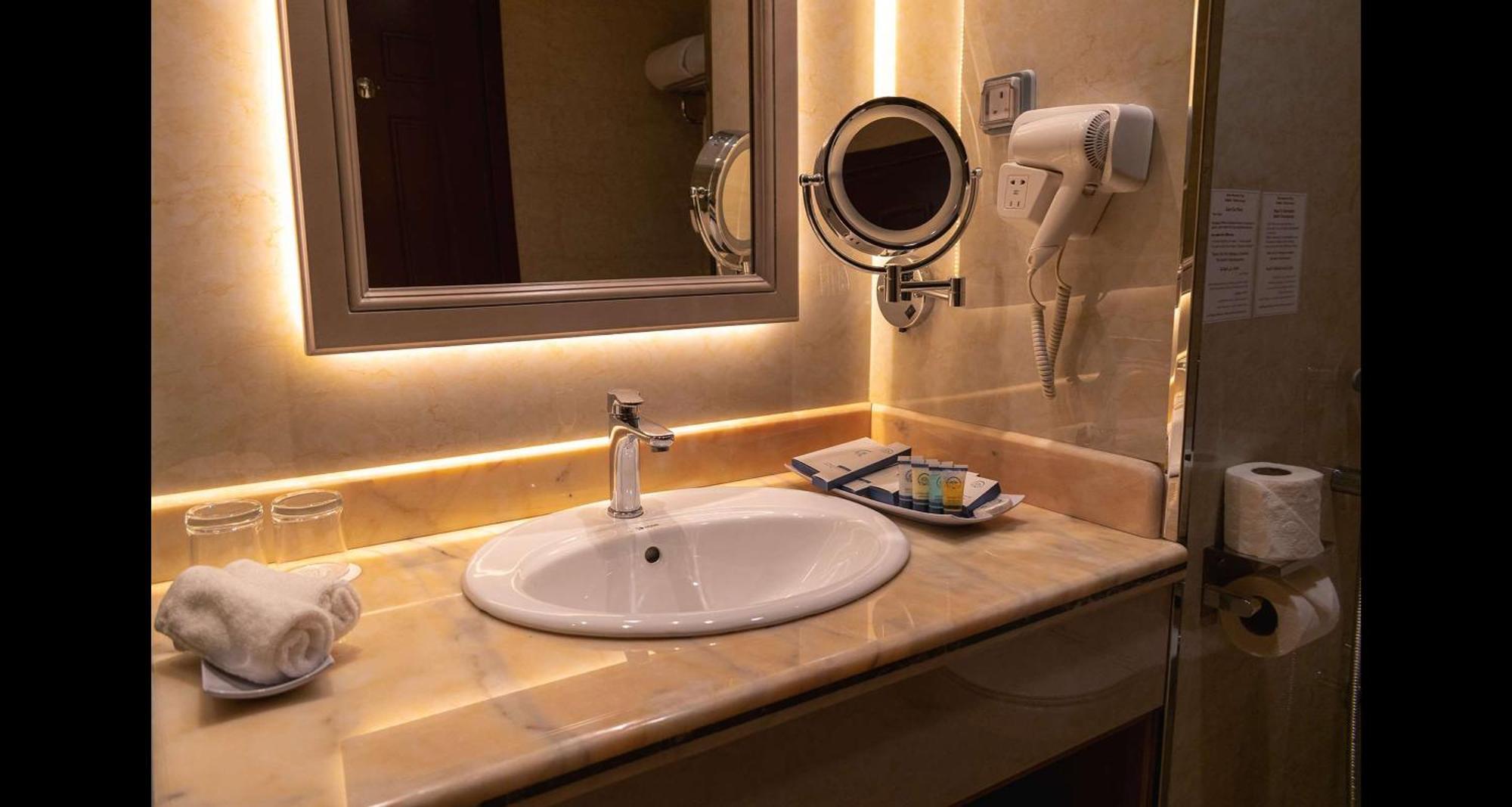 Best Western Plus Jeddah Hotel Madinah Road Kültér fotó